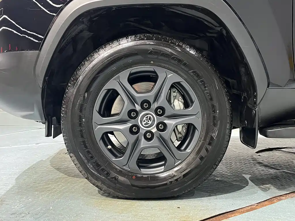 Toyota Land Cruiser (Imported) 2022 Model 3.5T Automatic 2023 - thumbnail 23