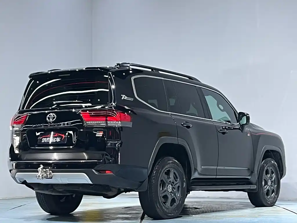 Toyota Land Cruiser (Imported) 2022 Model 3.5T Automatic 2023 - thumbnail 27