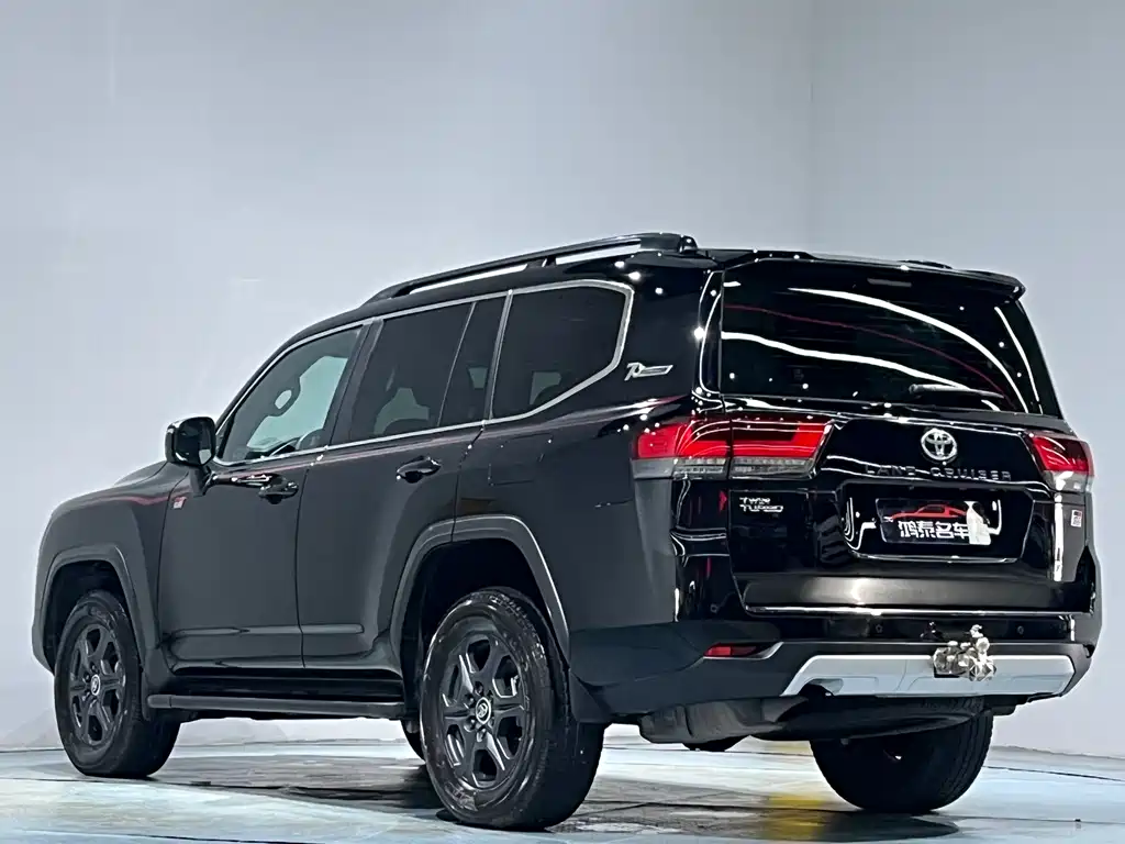 Toyota Land Cruiser (Imported) 2022 Model 3.5T Automatic 2023 - thumbnail 28