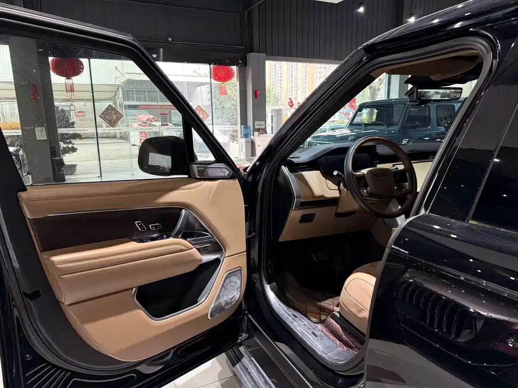Land Rover Range Rover 2023 3.0 L6 400PS Autobiography Long Wheelbase 2023 - thumbnail 9
