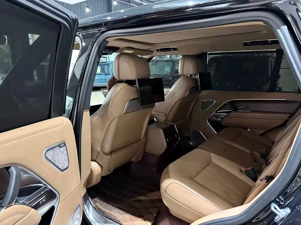 Land Rover Range Rover 2023 3.0 L6 400PS Autobiography Long Wheelbase 2023 - thumbnail 10