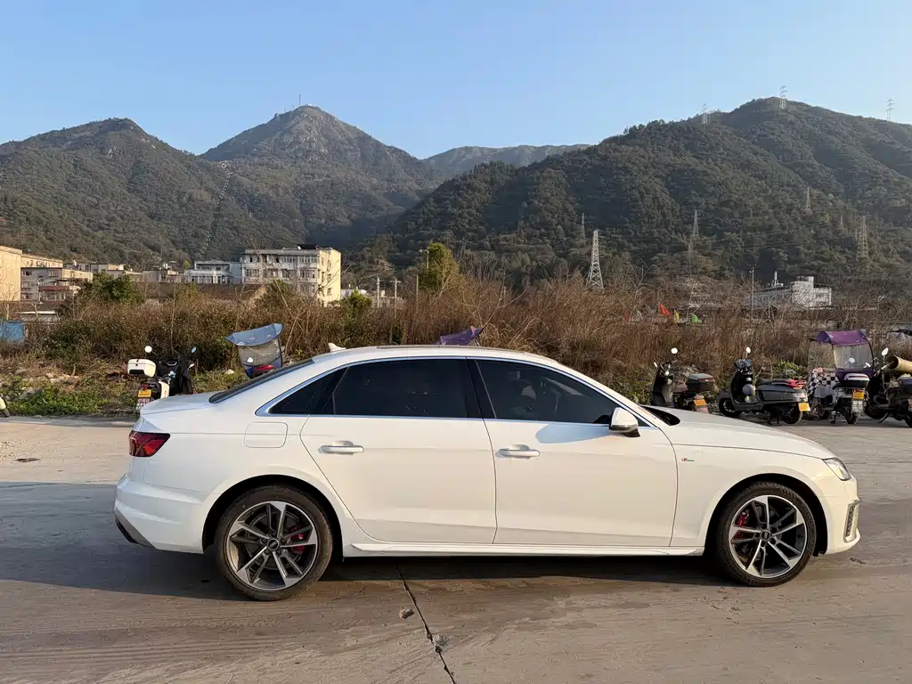 Audi Audi A4L 2023 40 TFSI Luxury Dynamic Edition 2023 - thumbnail 8