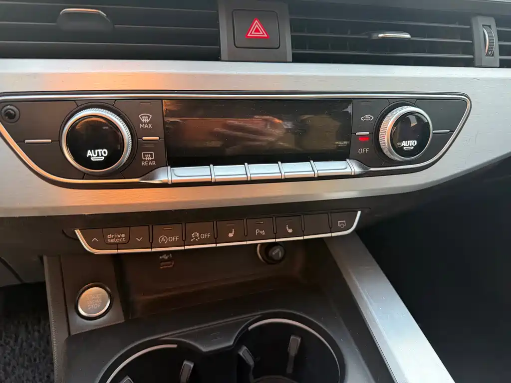 Audi Audi A4L 2023 40 TFSI Luxury Dynamic Edition 2023 - thumbnail 15