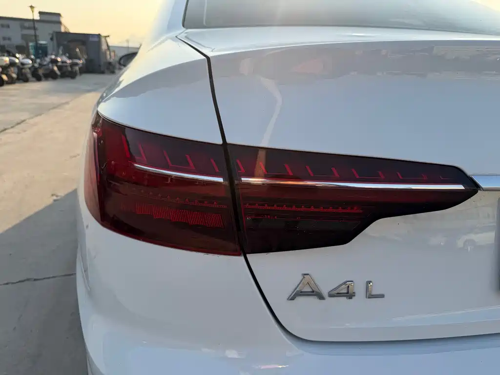Audi Audi A4L 2023 40 TFSI Luxury Dynamic Edition 2023 - thumbnail 19