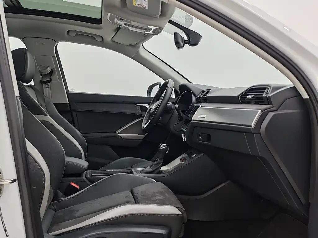 Audi Audi Q3 2022 35 TFSI Sport Line 2023 - thumbnail 8