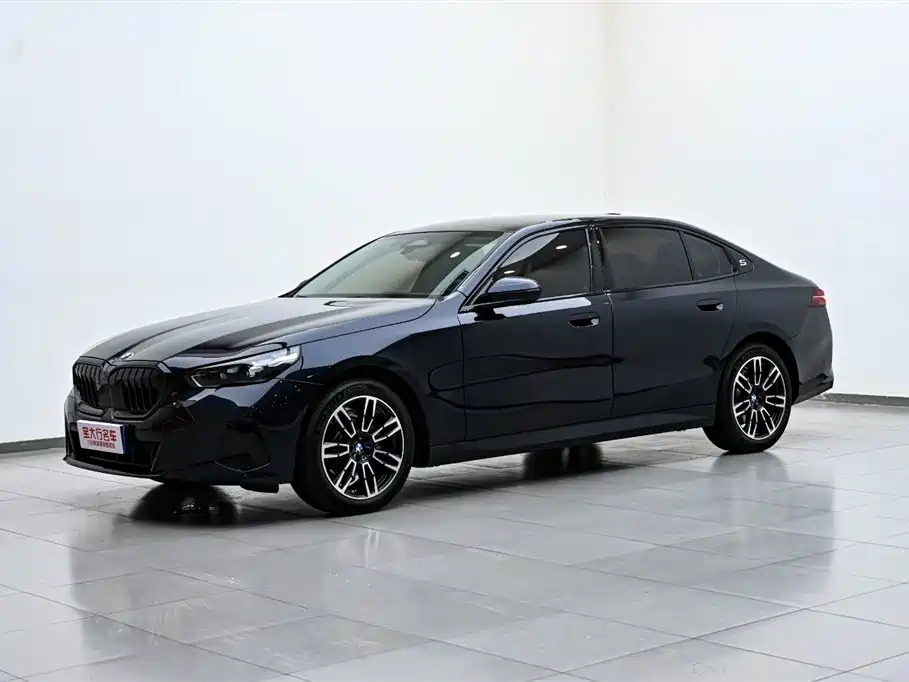 BMW BMW 5 Series 2026 525Li M Sport Package 2025 - thumbnail 2
