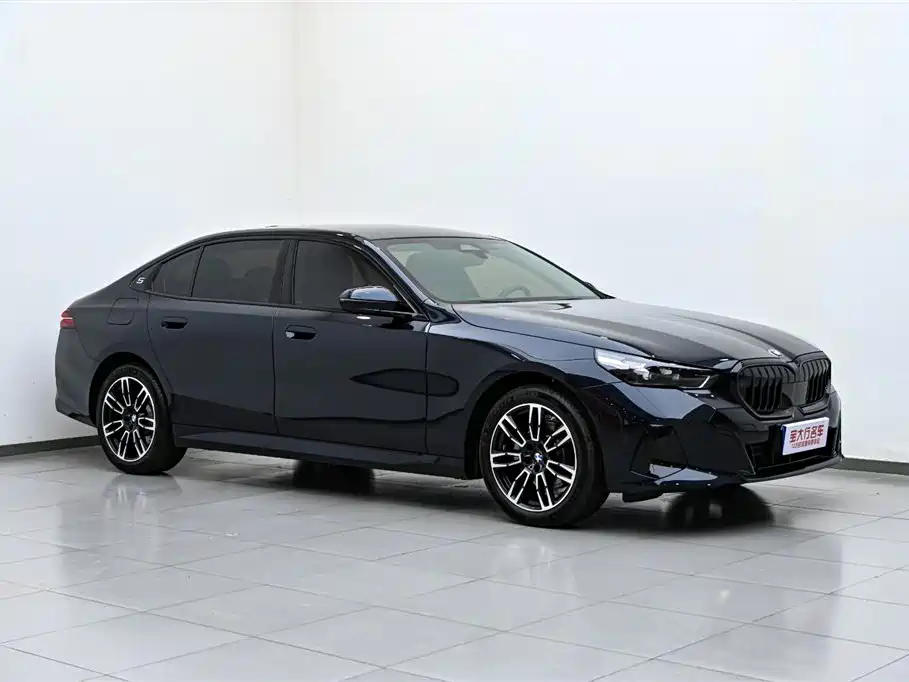 BMW BMW 5 Series 2026 525Li M Sport Package 2025 - thumbnail 4