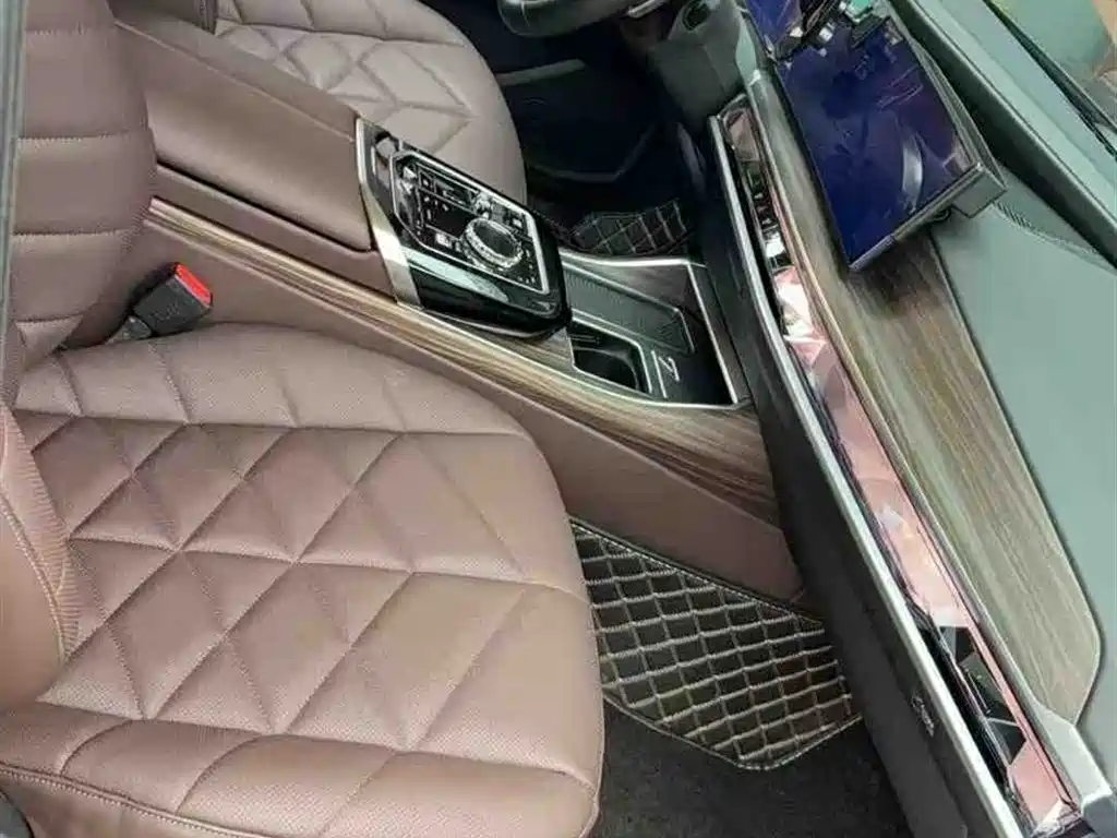 BMW BMW 7 Series 2023 735Li M Sport Package 2024 - thumbnail 3