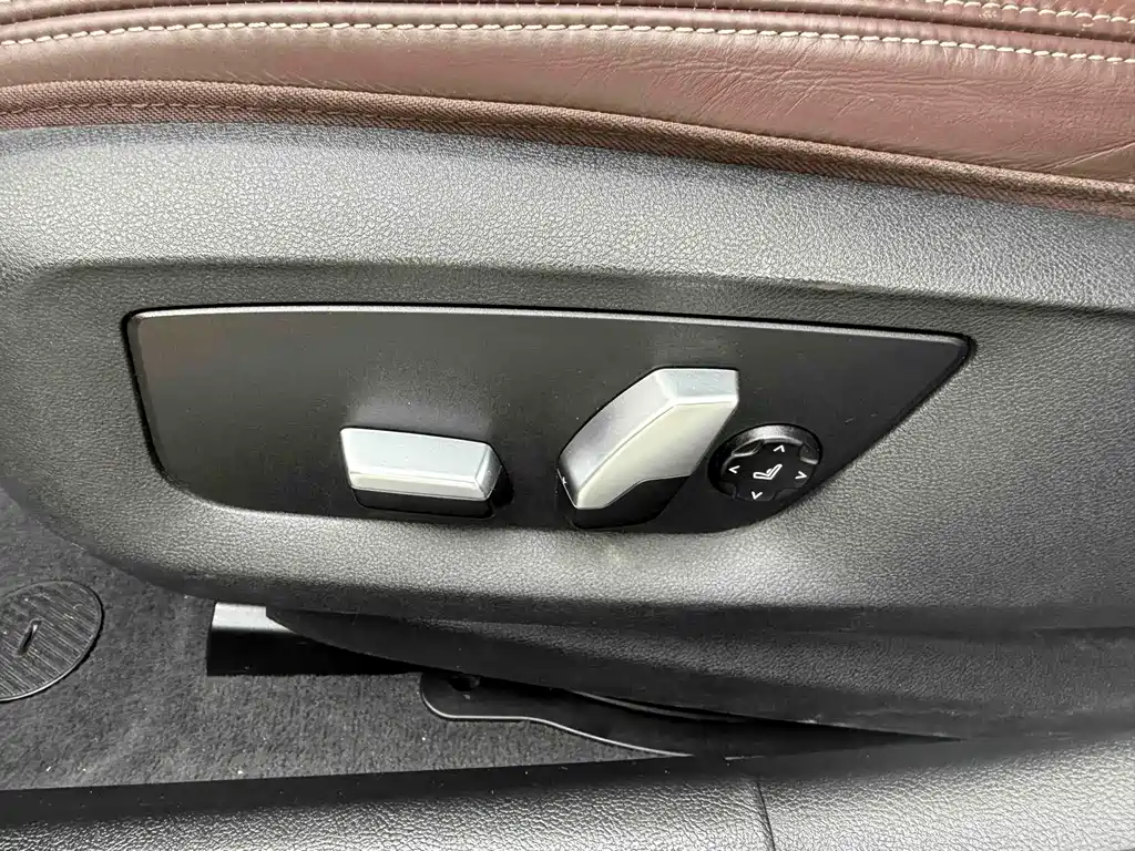 BMW BMW 5 Series 2018 Facelift 530Li Luxury Package 2018 - thumbnail 27
