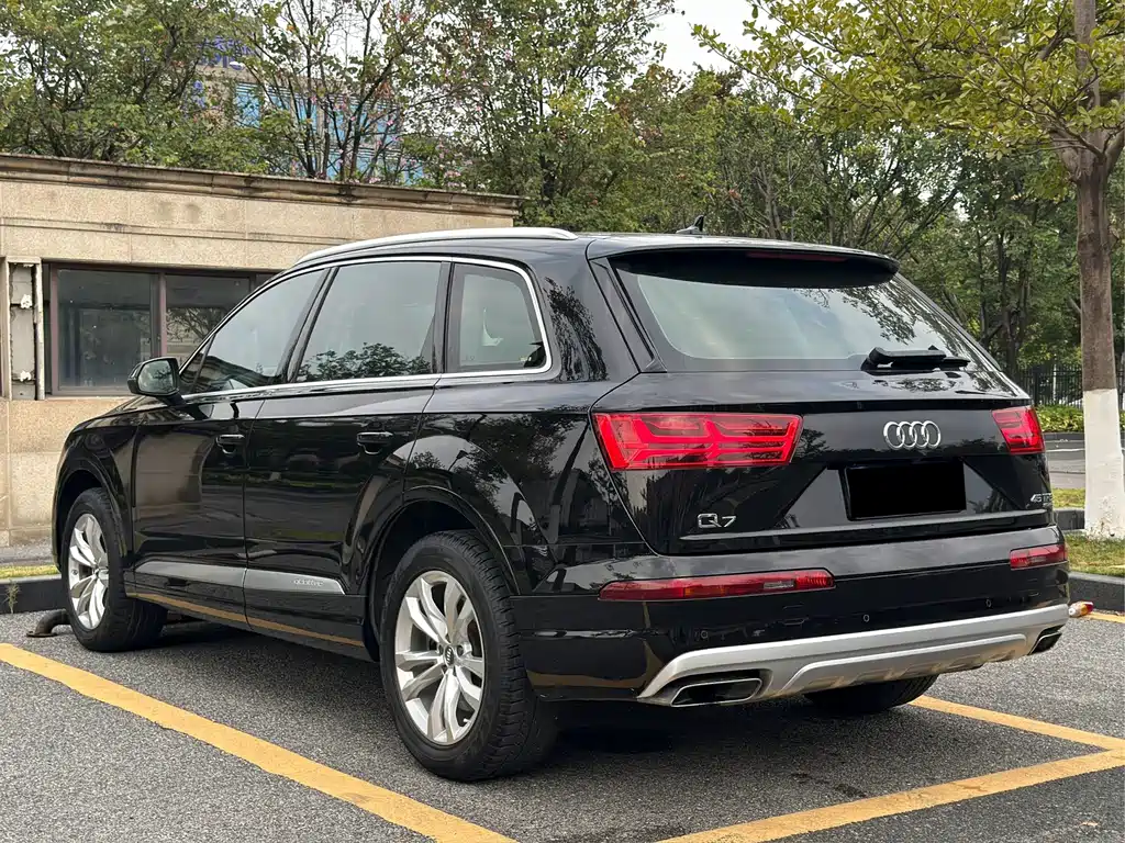 Audi Audi Q7 2016 45 TFSI Technology Edition 2017 - thumbnail 4