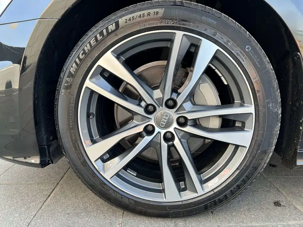 Audi Audi A6L 2020 40 TFSI Luxury Dynamic Edition 2020 - thumbnail 26