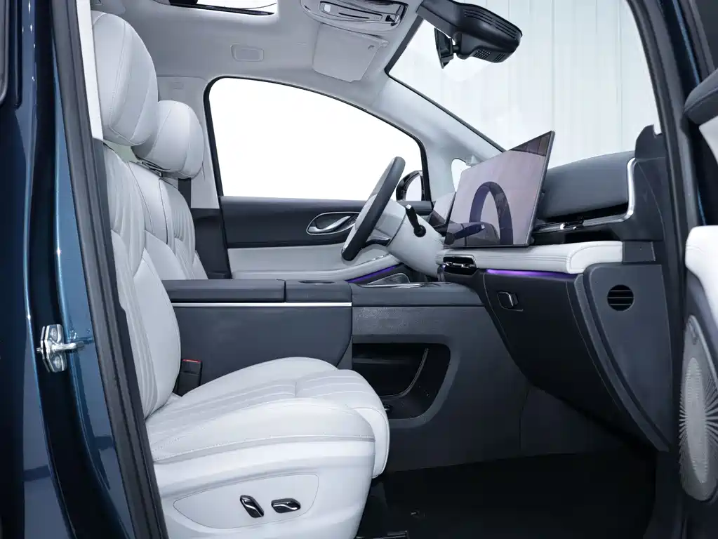 Lantu Automobile Lantu Dreamer 2025 PHEV AWD Flagship Kunpeng Edition 2025 - thumbnail 5