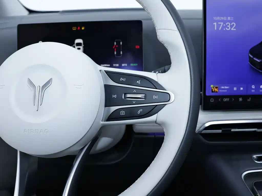 Lantu Automobile Lantu Dreamer 2025 PHEV AWD Flagship Kunpeng Edition 2025 - thumbnail 8