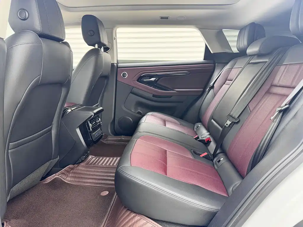 Land Rover Range Rover Evoque 2023 L 249PS Luxury Edition 2023 - thumbnail 8
