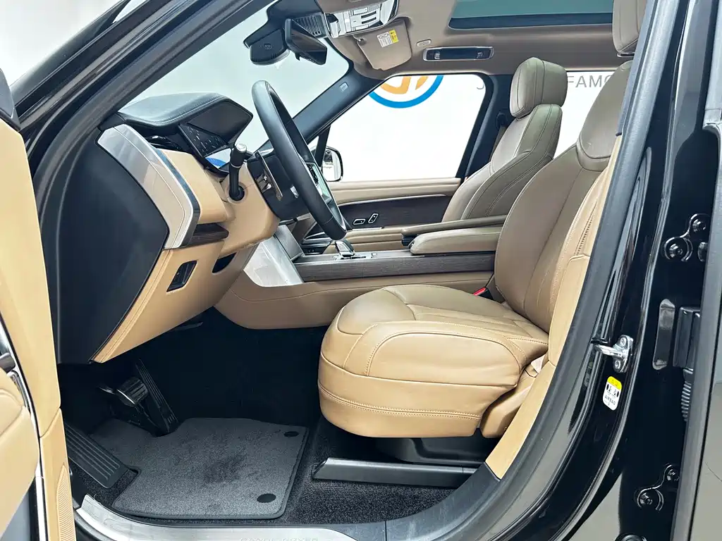 Land Rover Range Rover 2024 3.0 L6 360PS Vogue Edition 2024 - thumbnail 6