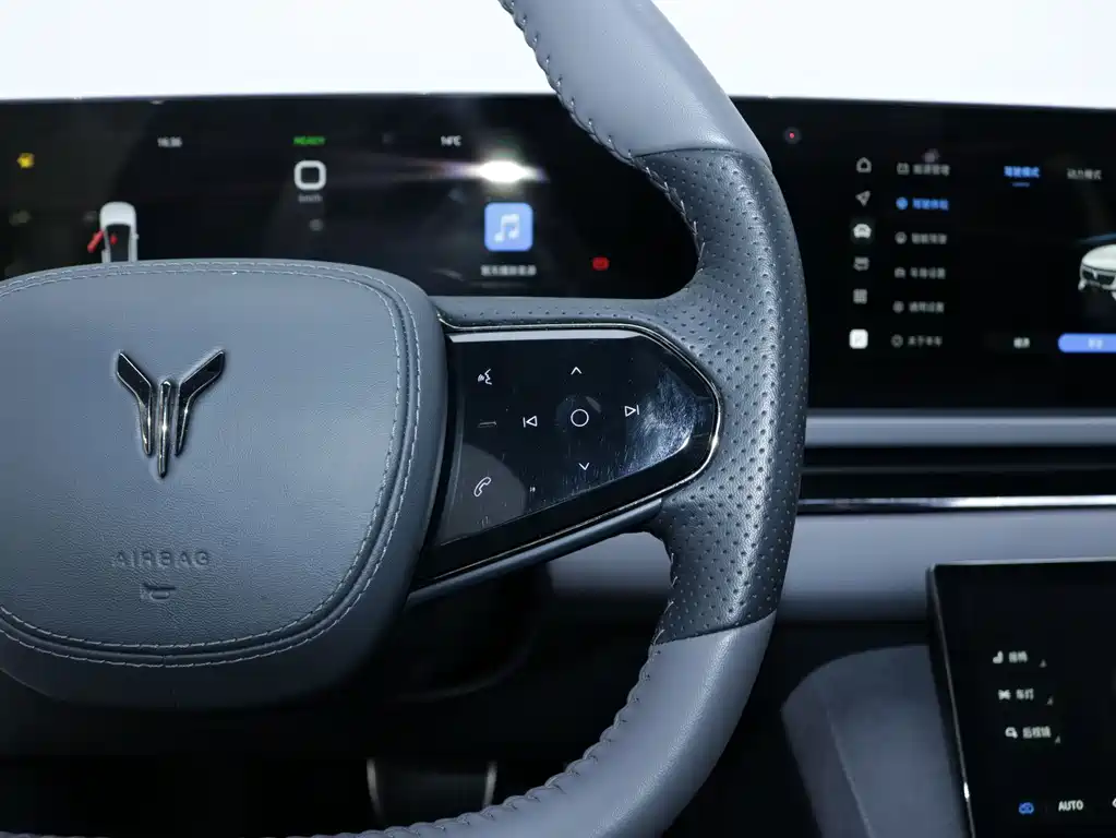 Lantu Auto Lantu Zhui Guang 2024 PHEV AWD Ultra Long Range Flagship Edition 2024 - thumbnail 9