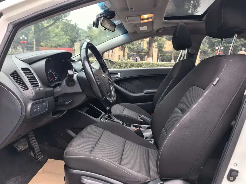 Kia Kia K3 2016 1.6L Automatic GLS 2016 - thumbnail 4