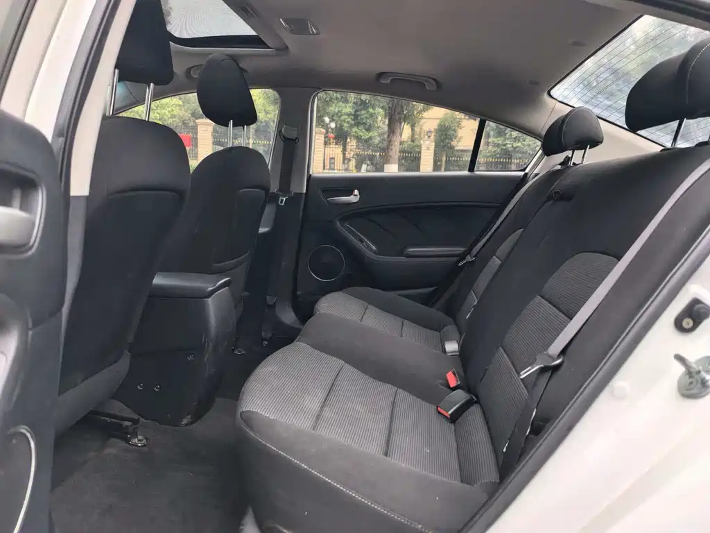 Kia Kia K3 2016 1.6L Automatic GLS 2016 - thumbnail 5
