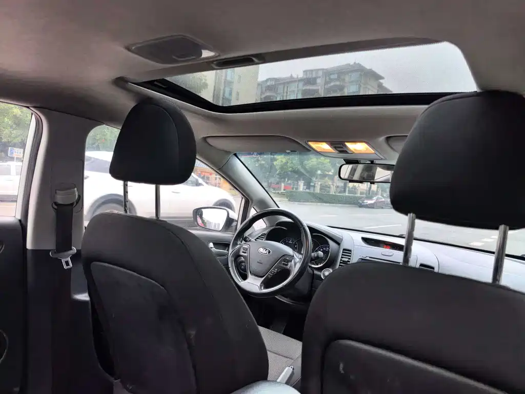 Kia Kia K3 2016 1.6L Automatic GLS 2016 - thumbnail 9