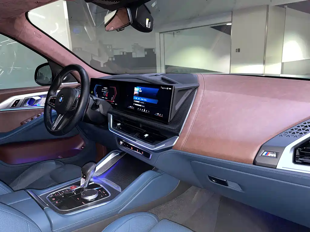 BMW BMW XM 2023 50e 2024 - thumbnail 12