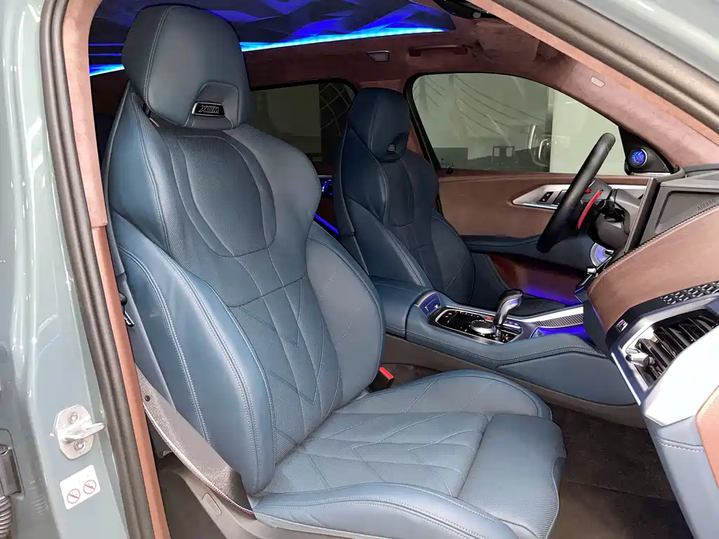 BMW BMW XM 2023 50e 2024 - thumbnail 13