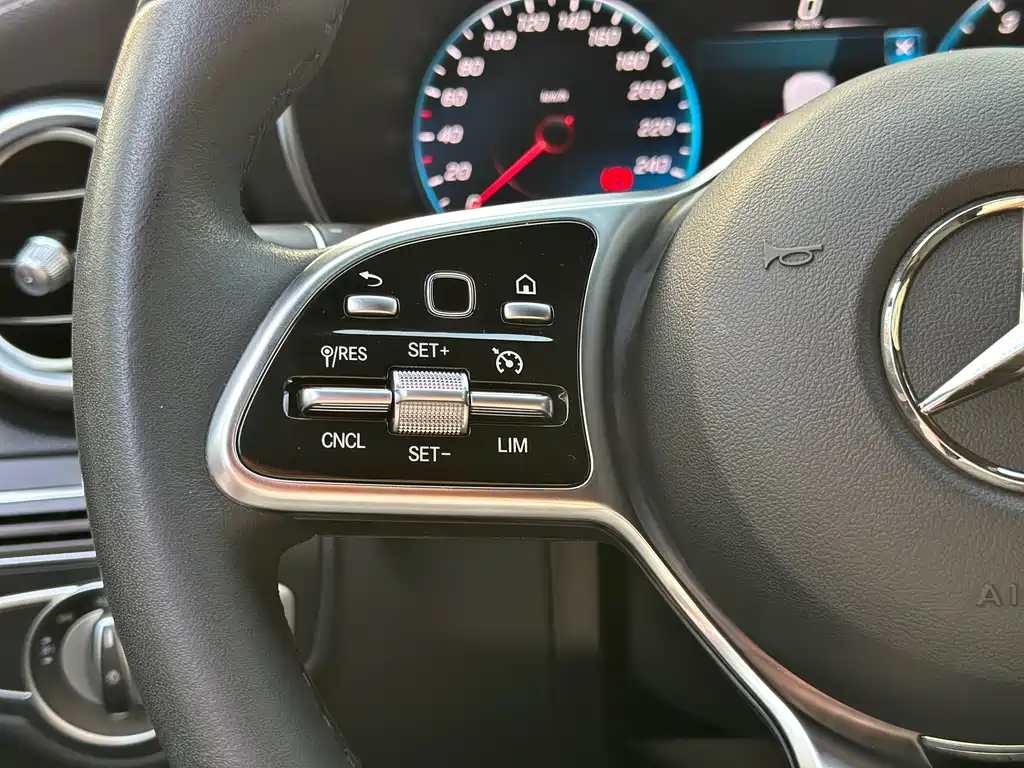 Mercedes-Benz Mercedes-Benz GLC 2020 Facelift GLC 260 L 4MATIC Sport Edition 2020 - thumbnail 10