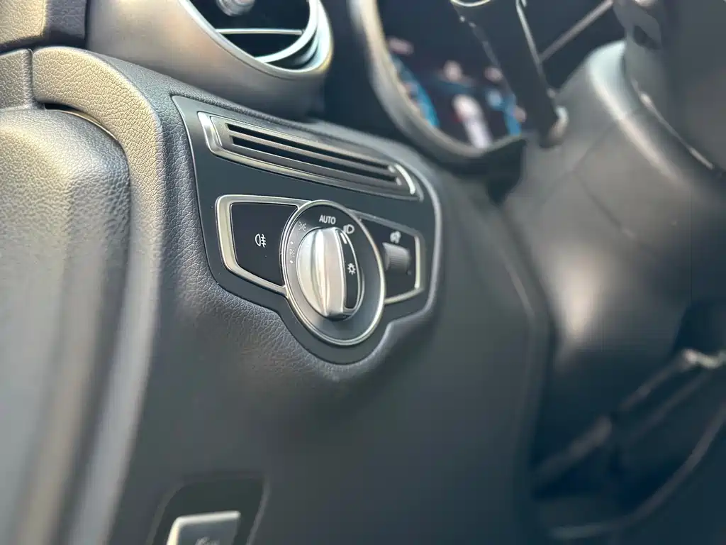 Mercedes-Benz Mercedes-Benz GLC 2020 Facelift GLC 260 L 4MATIC Sport Edition 2020 - thumbnail 11