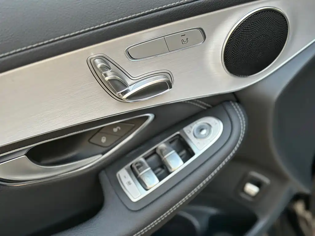 Mercedes-Benz Mercedes-Benz GLC 2020 Facelift GLC 260 L 4MATIC Sport Edition 2020 - thumbnail 12