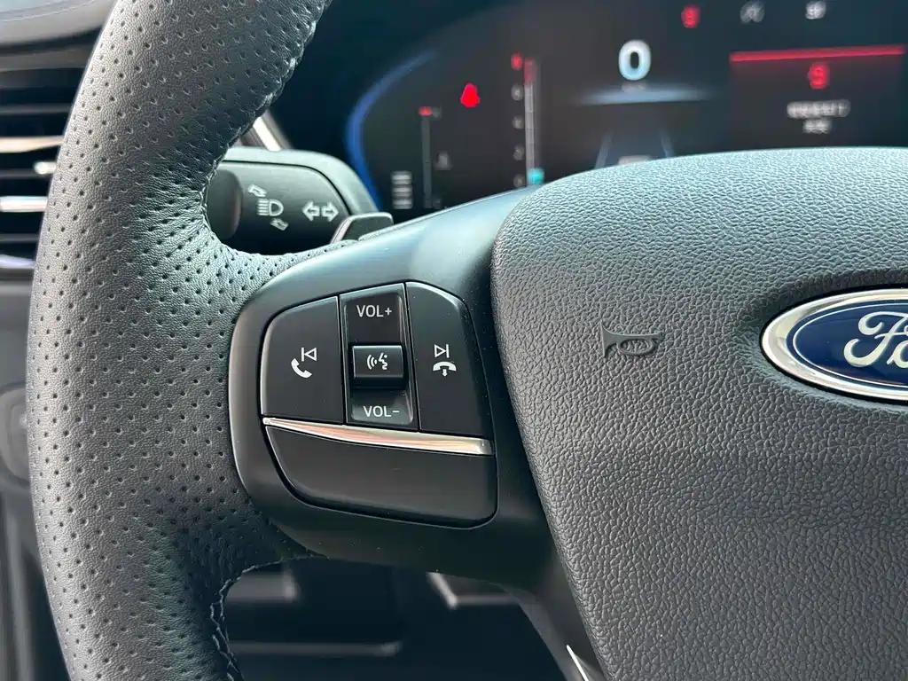 Ford Ford Focus Active 2021 EcoBoost 180 Automatic Trend Edition 2021 - thumbnail 10