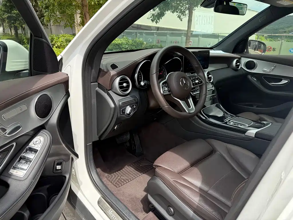 Mercedes-Benz Mercedes-Benz GLC 2020 GLC 260 L 4MATIC Dynamic Model 2019 - thumbnail 5