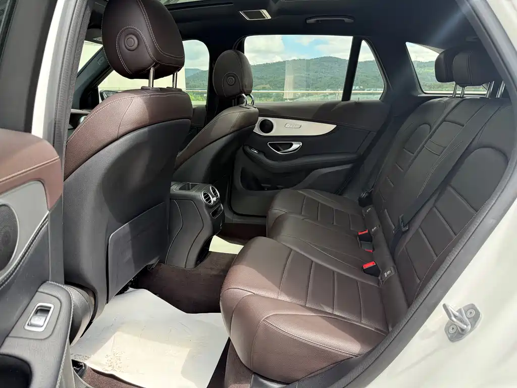 Mercedes-Benz Mercedes-Benz GLC 2020 GLC 260 L 4MATIC Dynamic Model 2019 - thumbnail 6