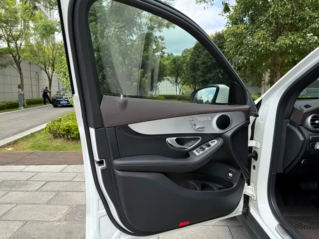 Mercedes-Benz Mercedes-Benz GLC 2020 GLC 260 L 4MATIC Dynamic Model 2019 - thumbnail 14