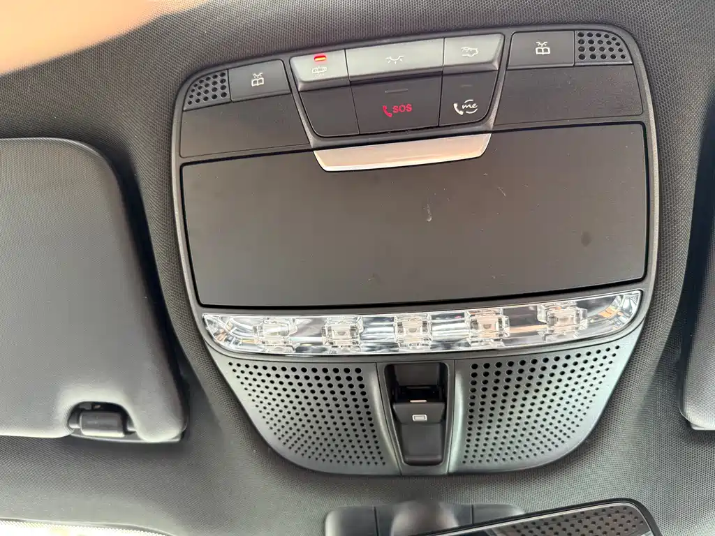 Mercedes-Benz Mercedes-Benz GLC 2020 GLC 260 L 4MATIC Dynamic Model 2019 - thumbnail 27