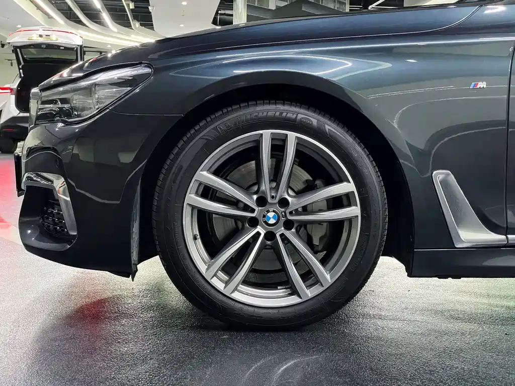 BMW BMW 7 Series 2018 730Li Leading Model M Sport Package 2019 - thumbnail 4