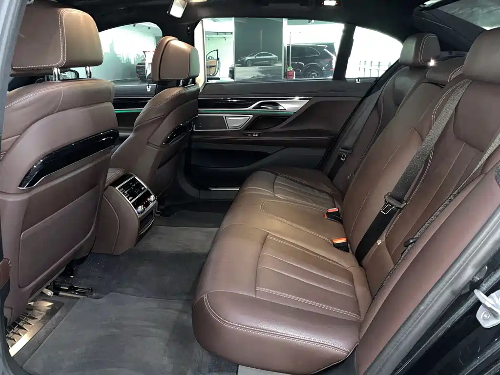 BMW BMW 7 Series 2018 730Li Leading Model M Sport Package 2019 - thumbnail 14