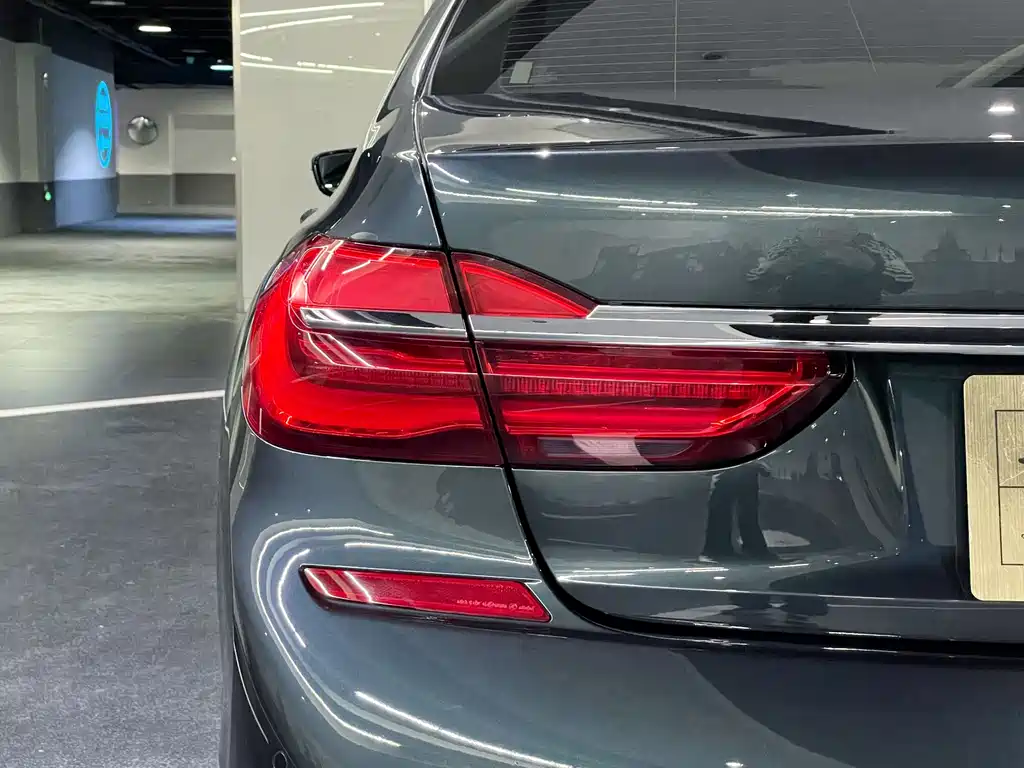 BMW BMW 7 Series 2018 730Li Leading Model M Sport Package 2019 - thumbnail 25