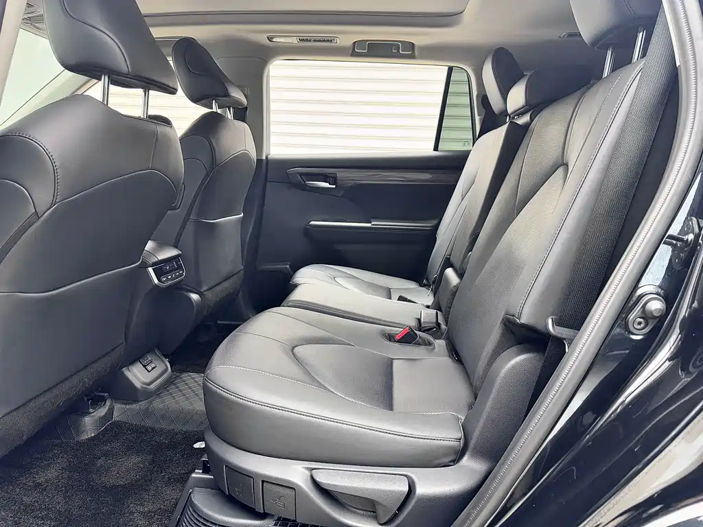Toyota Toyota Highlander 2024 2.5L Intelligent Electric Hybrid Two-Wheel Drive Premium Edition 7-Seat 2024 - thumbnail 7