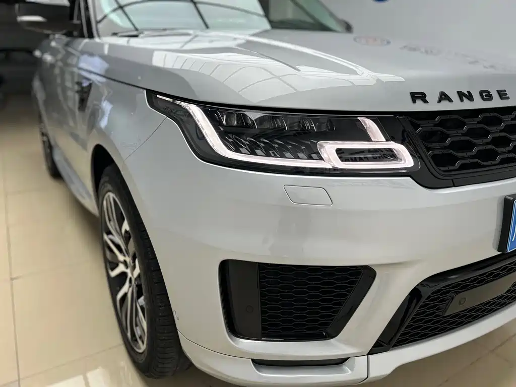 Land Rover Range Rover Sport 2021 3.0 L6 Black Badge 2021 - thumbnail 24
