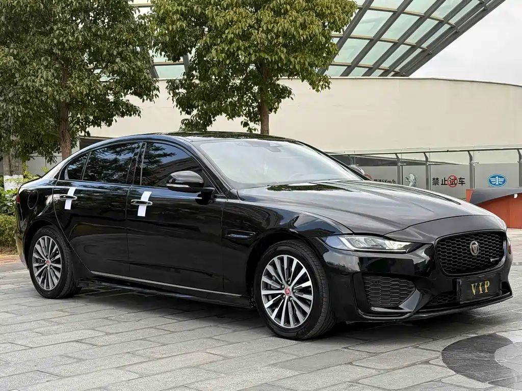 Jaguar Jaguar XEL 2022 2.0T 200PS R-DYNAMIC Youth Sport Edition 2022 - thumbnail 3