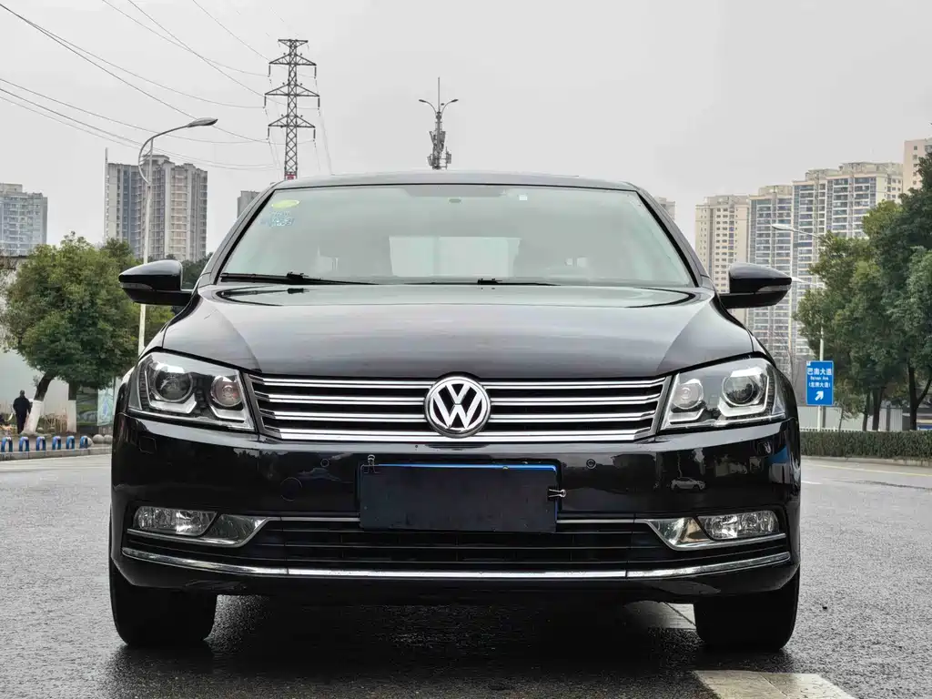 Volkswagen Volkswagen Magotan 2015 Facelift 1.8TSI Luxury Edition 2016 - thumbnail 2