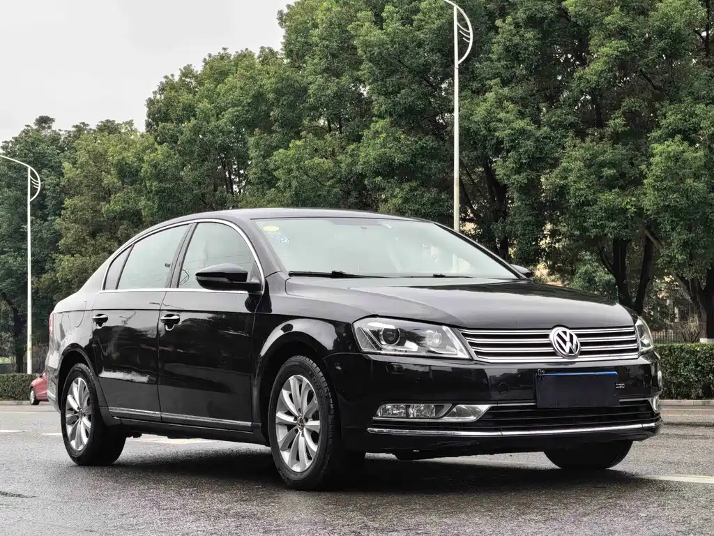 Volkswagen Volkswagen Magotan 2015 Facelift 1.8TSI Luxury Edition 2016 - thumbnail 3