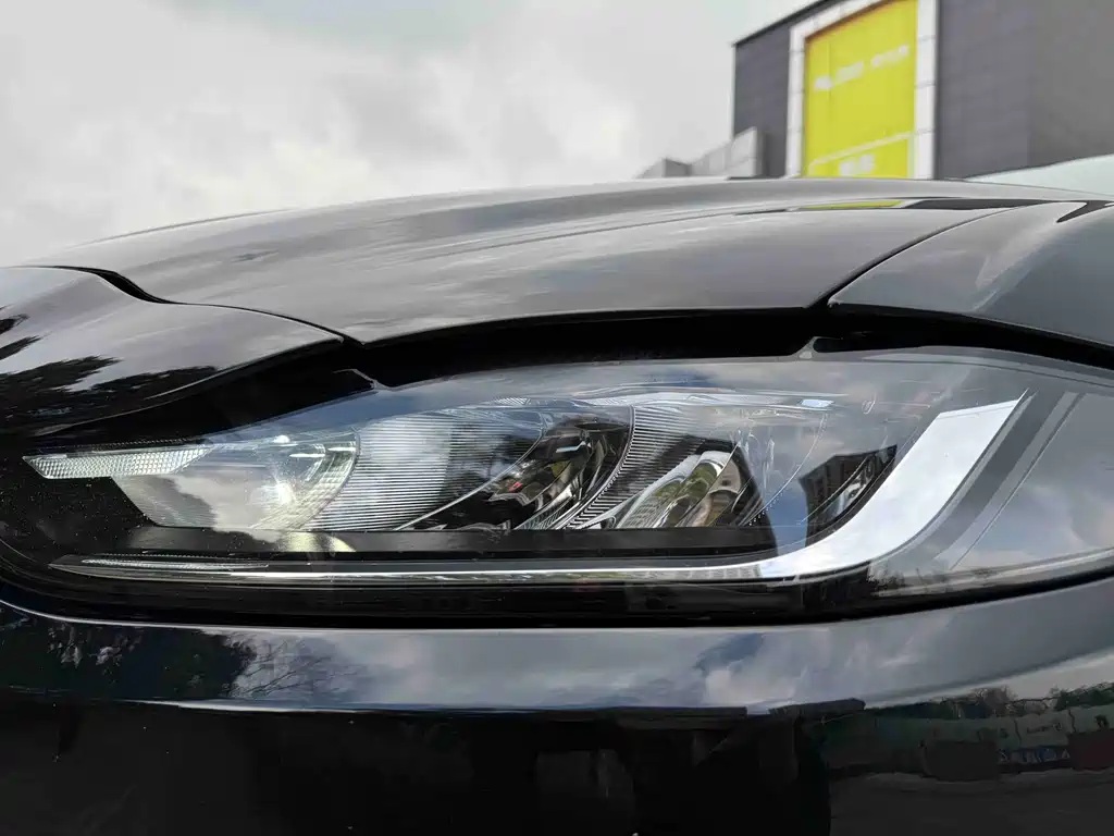 Jaguar Jaguar XEL 2022 2.0T 200PS R-DYNAMIC Youth Sport Edition 2022 - thumbnail 24
