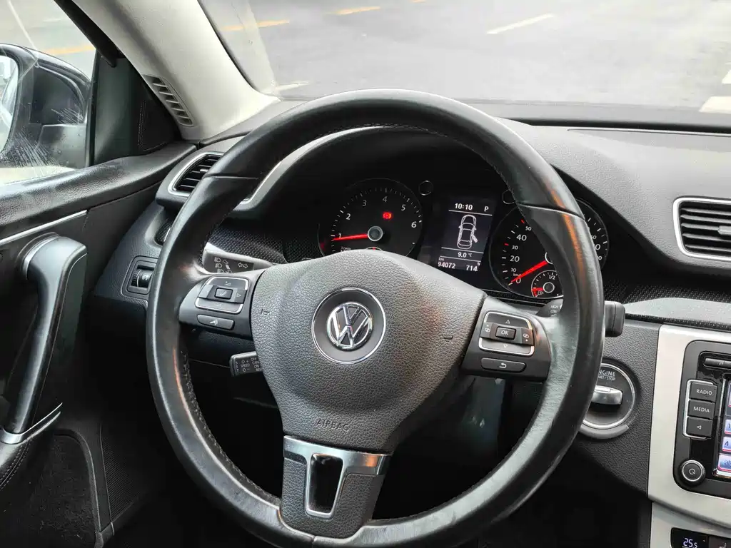 Volkswagen Volkswagen Magotan 2015 Facelift 1.8TSI Luxury Edition 2016 - thumbnail 12