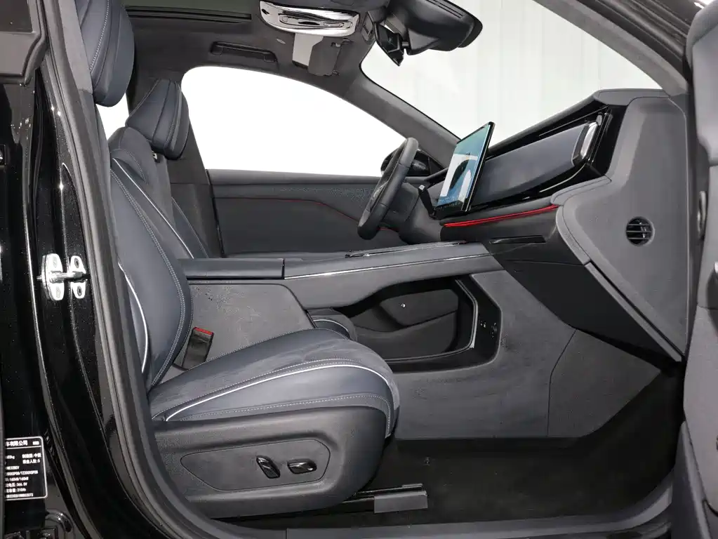 Lantu Automobile Lantu Zhiyin 2024 AWD Global Edition 2024 - thumbnail 4