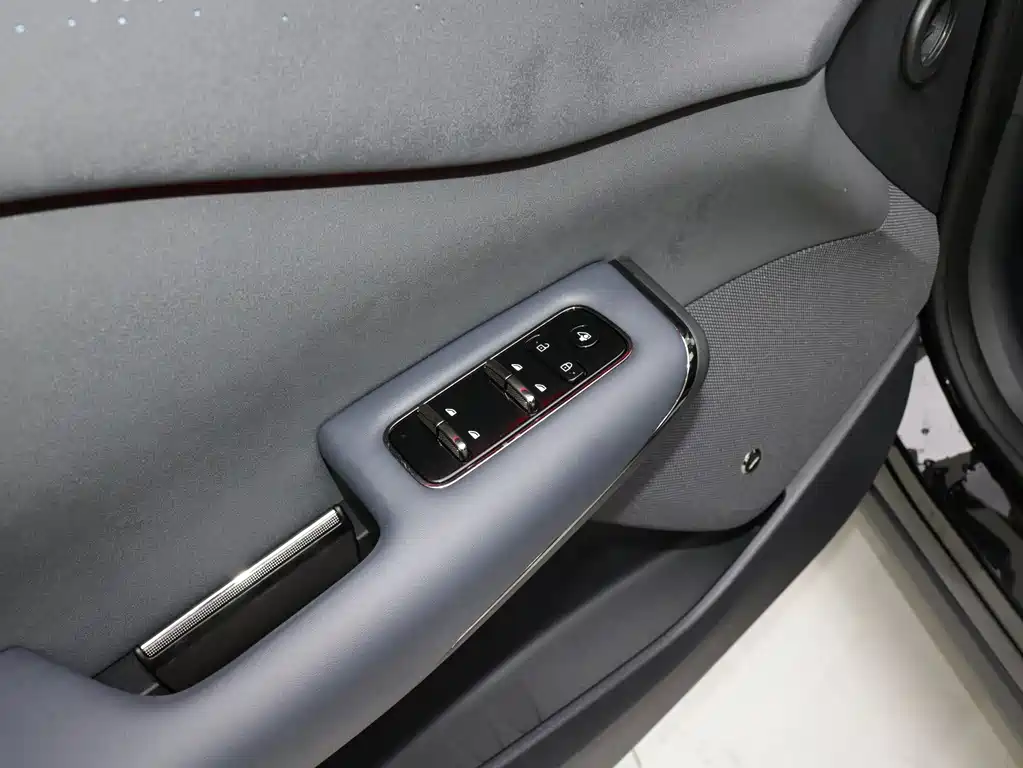 Lantu Automobile Lantu Zhiyin 2024 AWD Global Edition 2024 - thumbnail 9