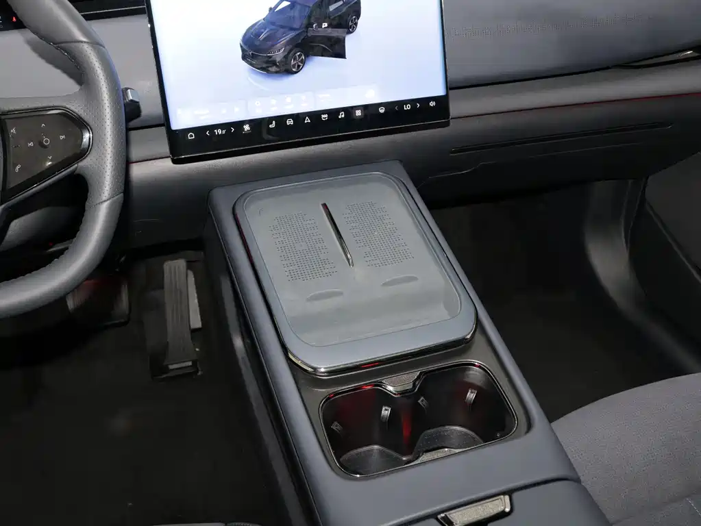 Lantu Automobile Lantu Zhiyin 2024 AWD Global Edition 2024 - thumbnail 10