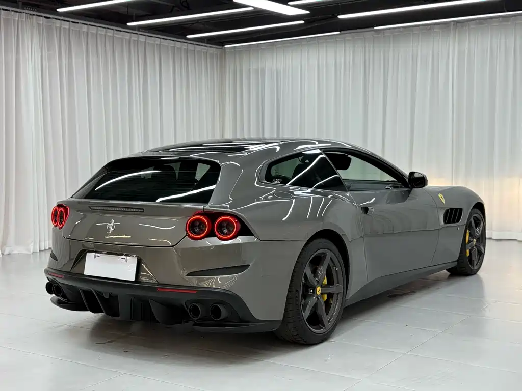Ferrari Ferrari GTC4Lusso 2016 6.3L V12 2016 - thumbnail 4