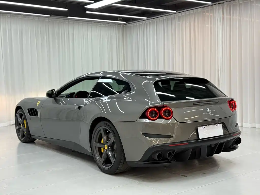 Ferrari Ferrari GTC4Lusso 2016 6.3L V12 2016 - thumbnail 6