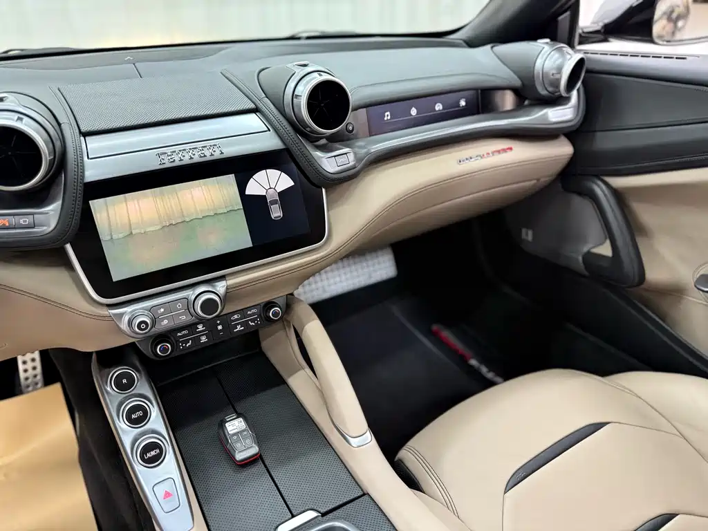 Ferrari Ferrari GTC4Lusso 2016 6.3L V12 2016 - thumbnail 13