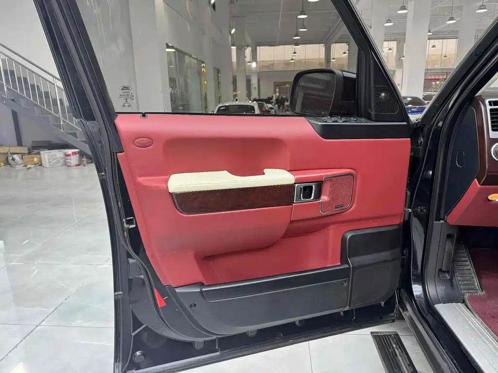 Land Rover Range Rover 2012 5.0L V8 NA 2012 - thumbnail 5